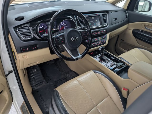 Used 2016 Kia Sedona SX Limited image 10