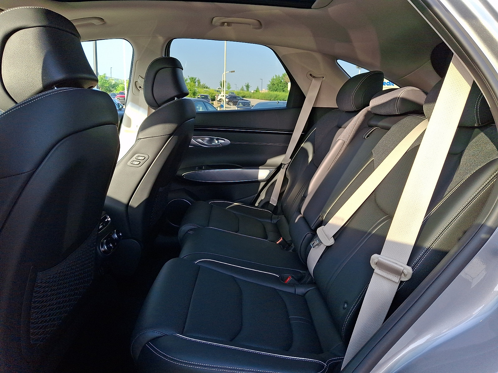 Certified 2023 Genesis Electrified GV70 AWD/4WD image 10