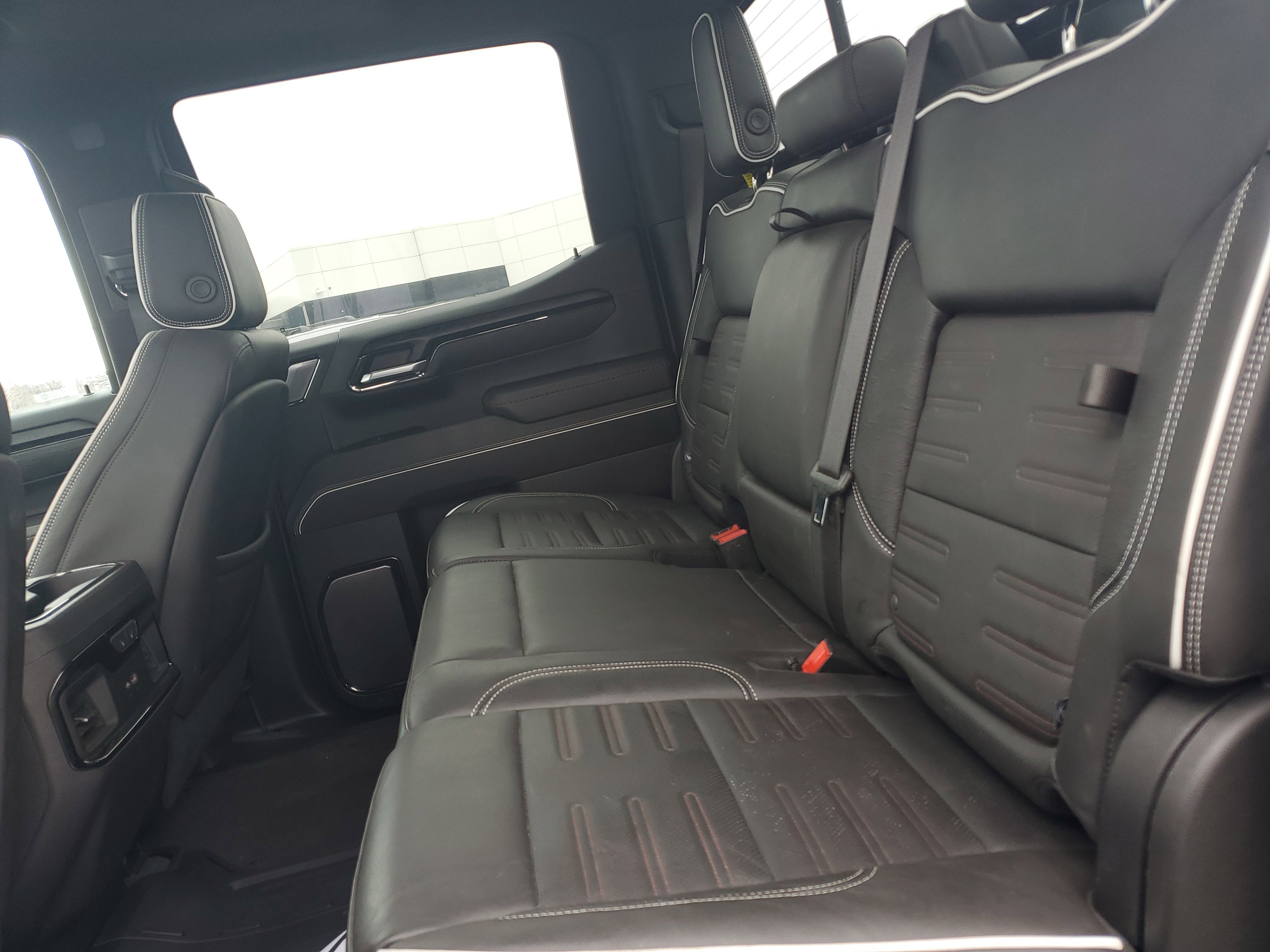 Used 2024 GMC Sierra 1500 AT4X AWD/4WD image 29