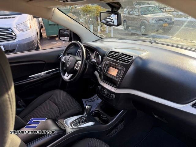 Used 2017 Dodge Journey SXT w/ Security Group image 9