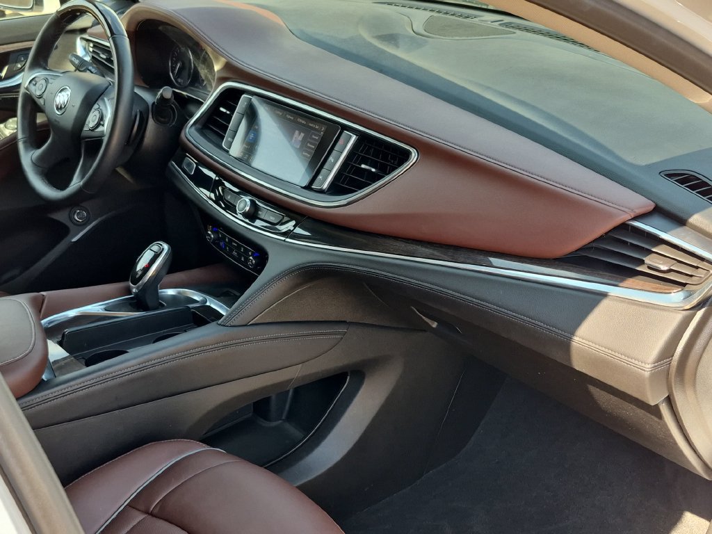 Used 2021 Buick Enclave Avenir w/ Avenir Technology Package FWD image 29
