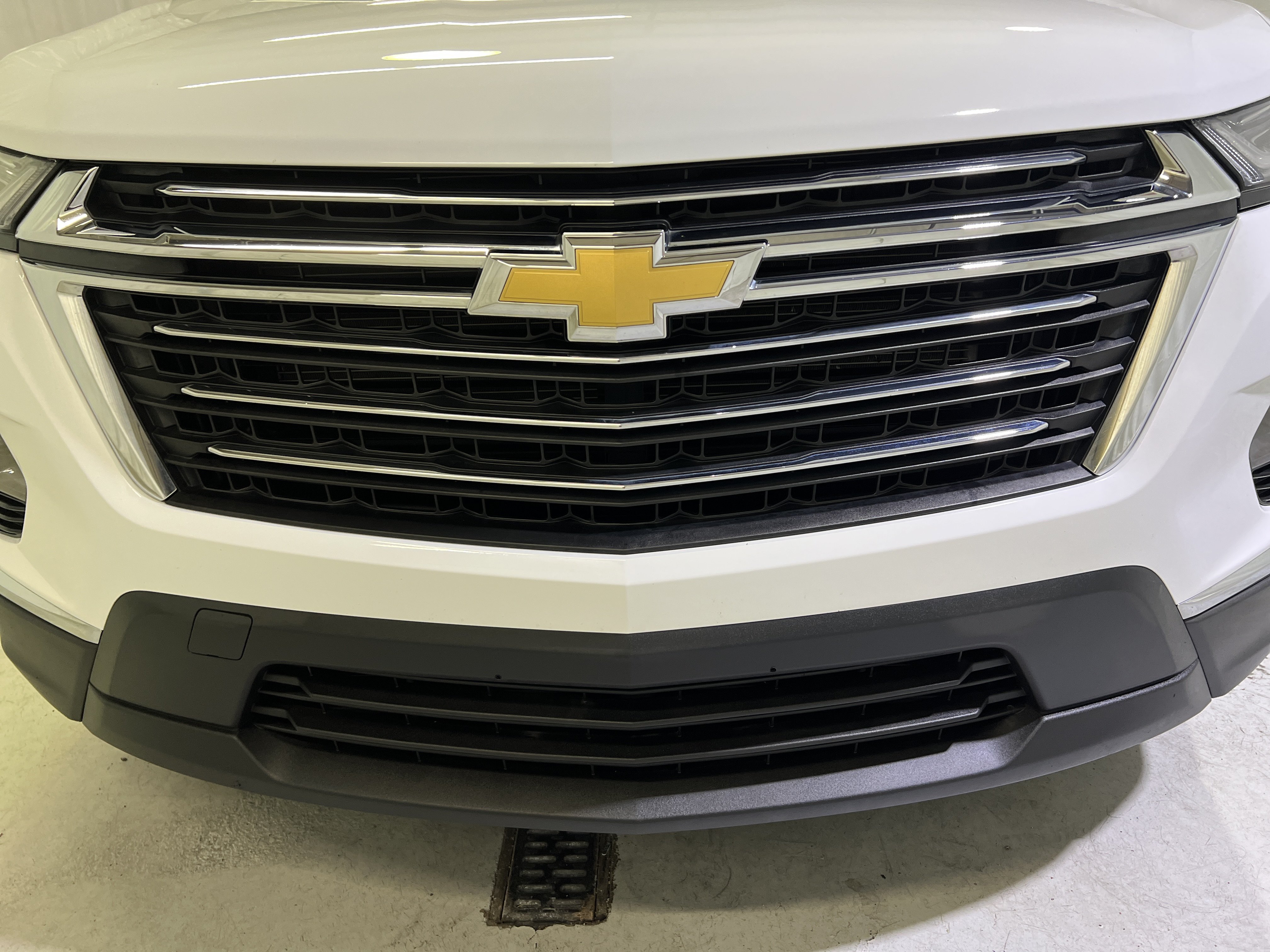 Certified 2023 Chevrolet Traverse LT FWD image 4