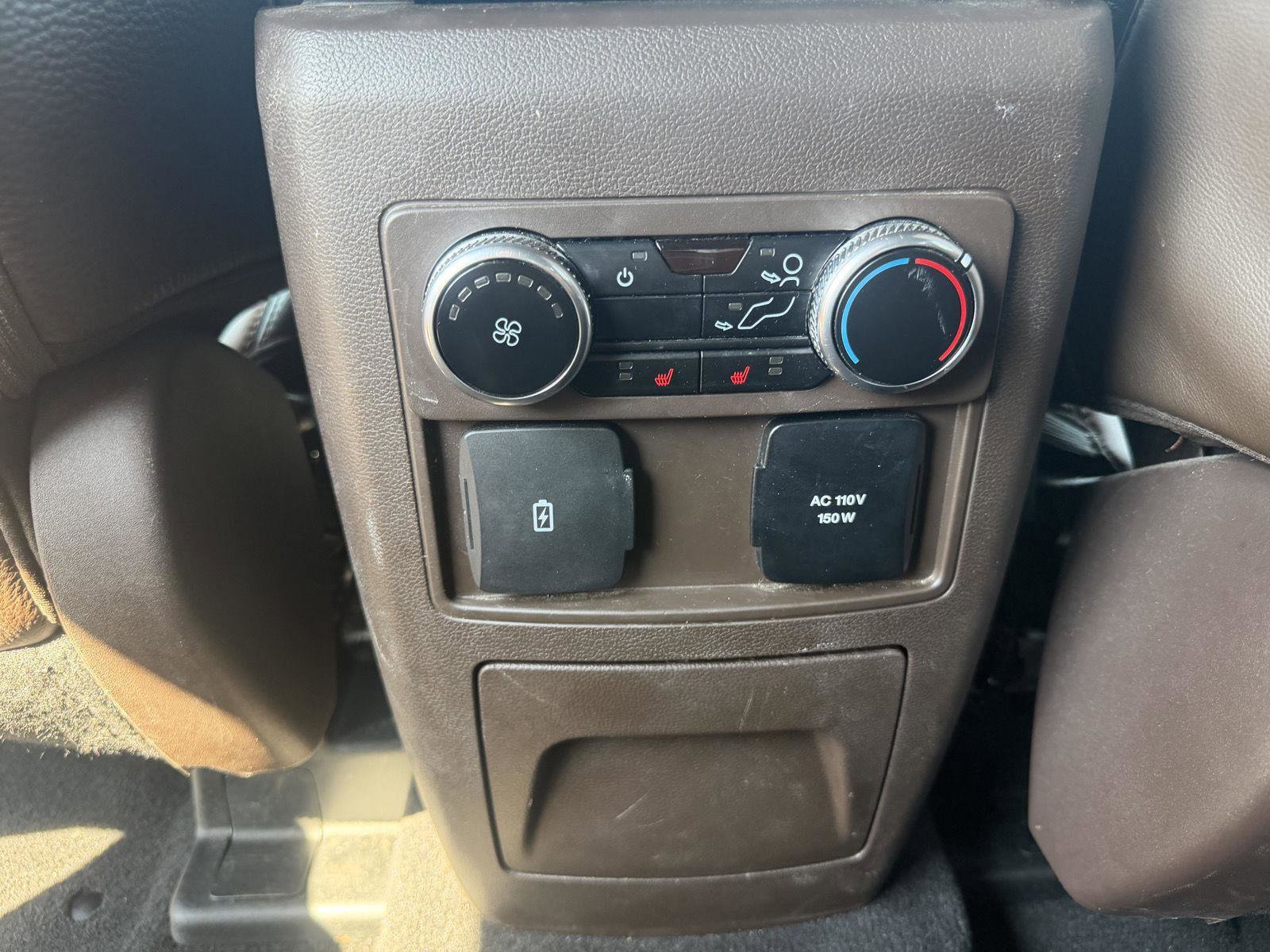Used 2023 Ford Explorer King Ranch w/ Technology Package image 28