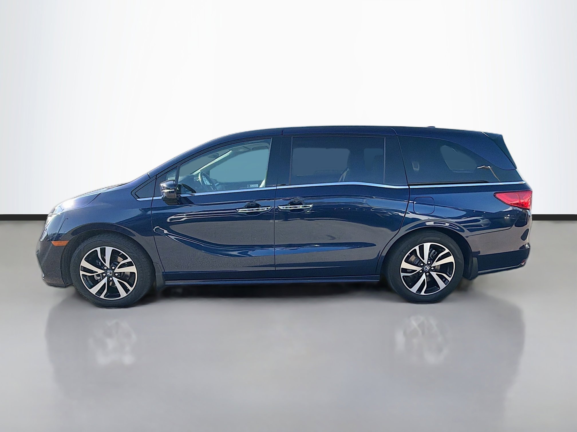 Used 2019 Honda Odyssey Elite image 6