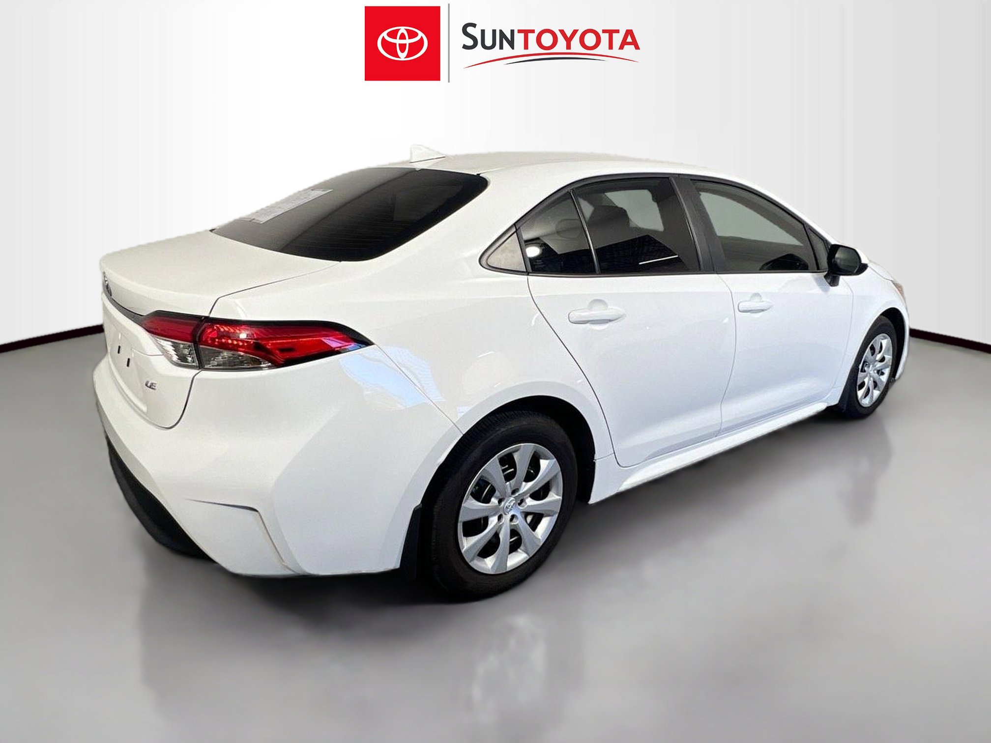 Used 2025 Toyota Corolla LE image 4