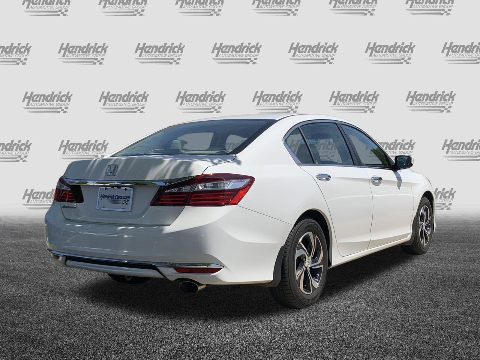 Used 2017 Honda Accord LX image 9