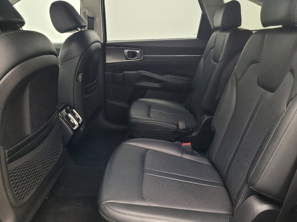 Used 2021 Kia Sorento SX image 18