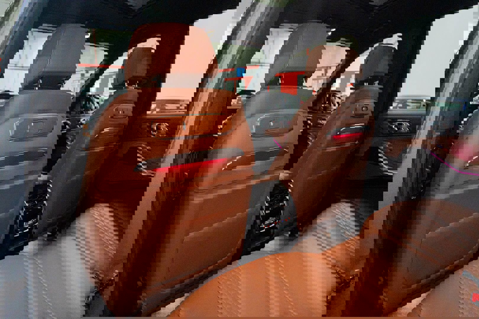 Used 2023 BMW X7 M60i image 30