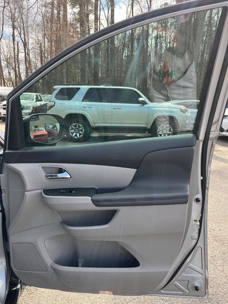 Used 2016 Honda Odyssey EX-L image 38