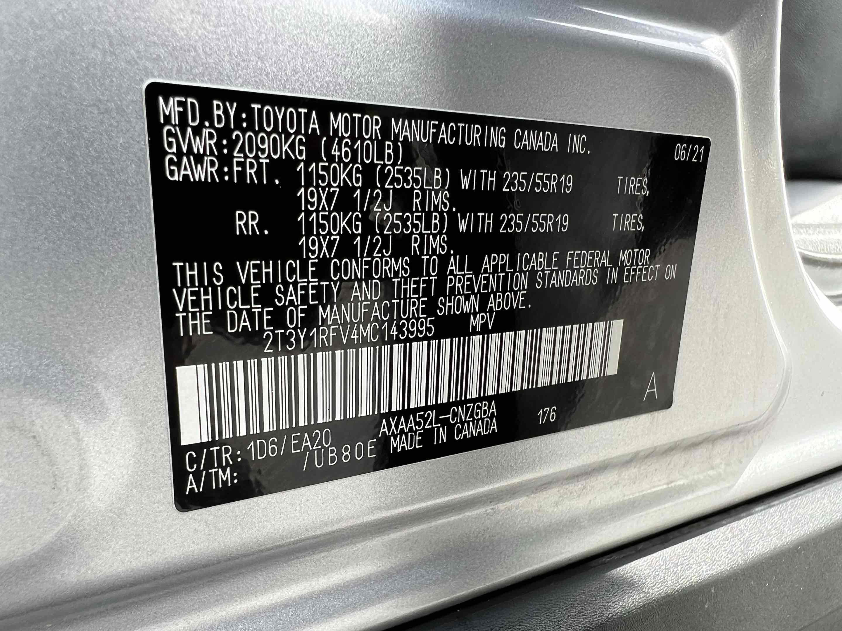 Used 2021 Toyota RAV4 Limited w/ Carpet Mat Package (TMS) image 15