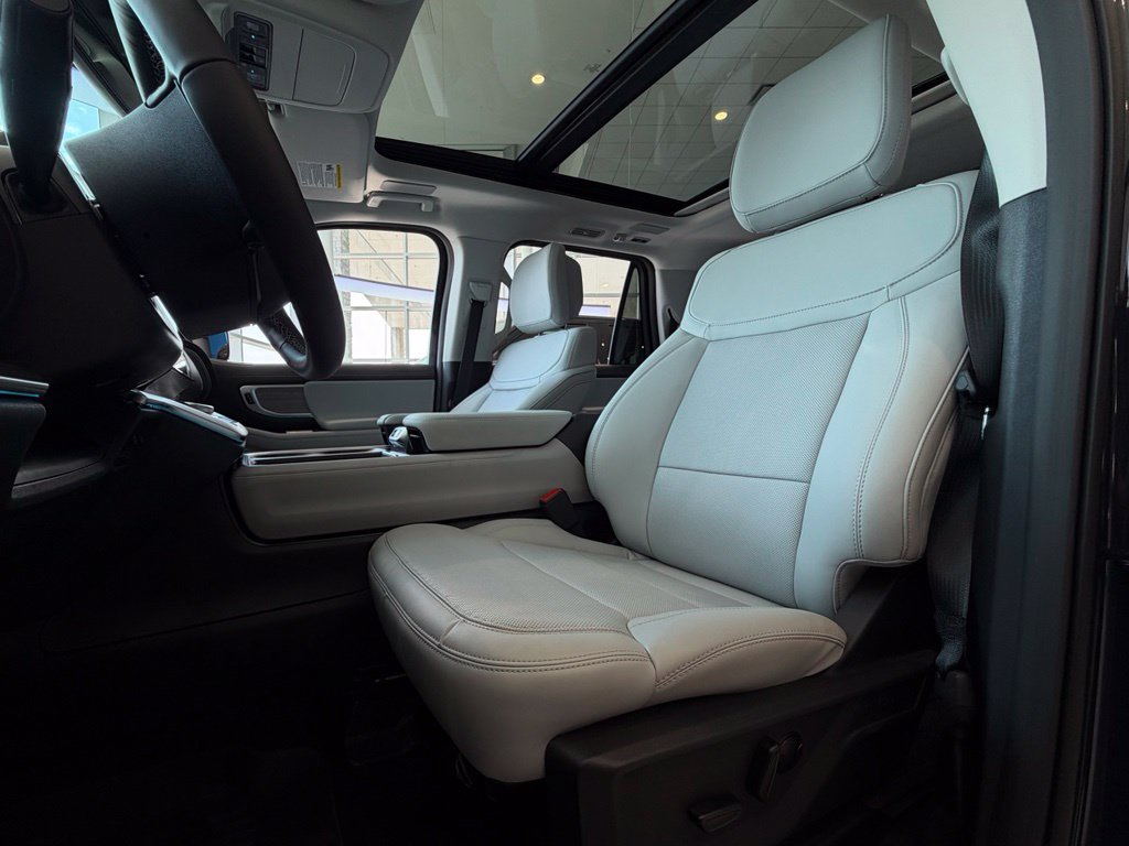 New 2027 Ford Expedition Max Platinum AWD/4WD image 5
