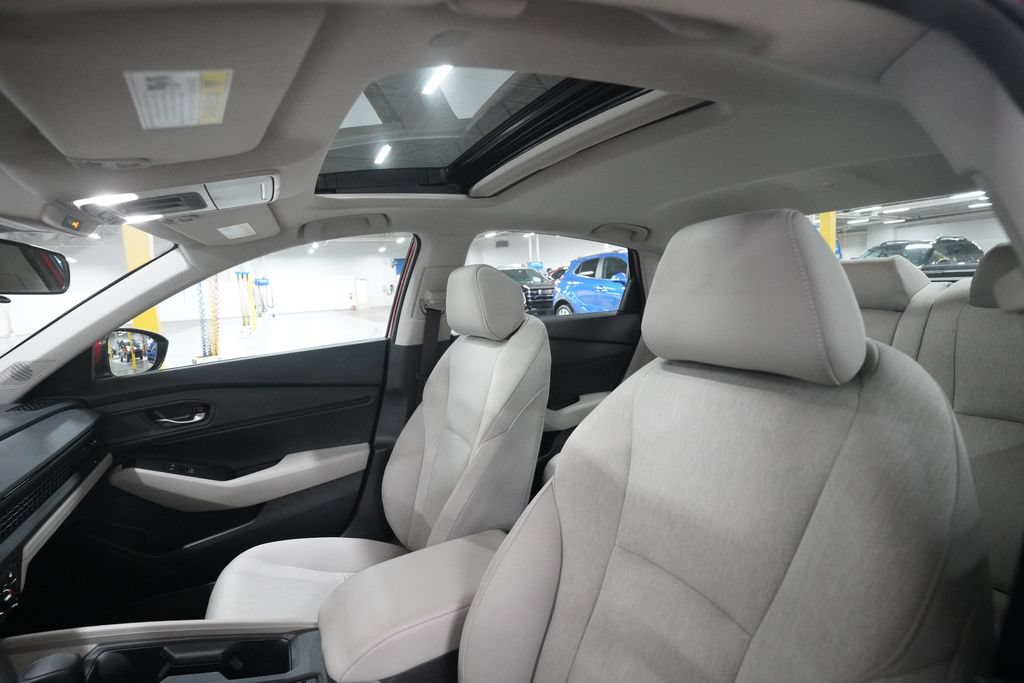 Certified 2024 Honda Accord EX image 31