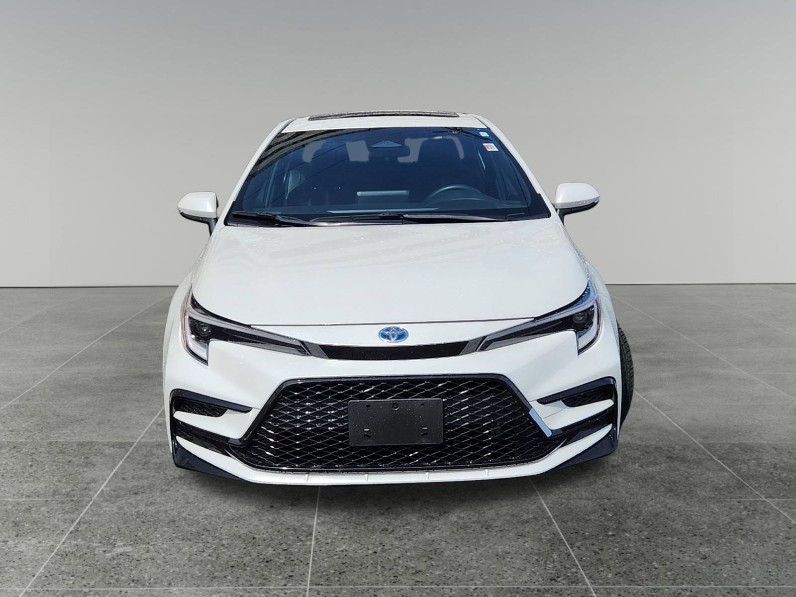 Certified 2024 Toyota Corolla SE w/ SE Package image 2