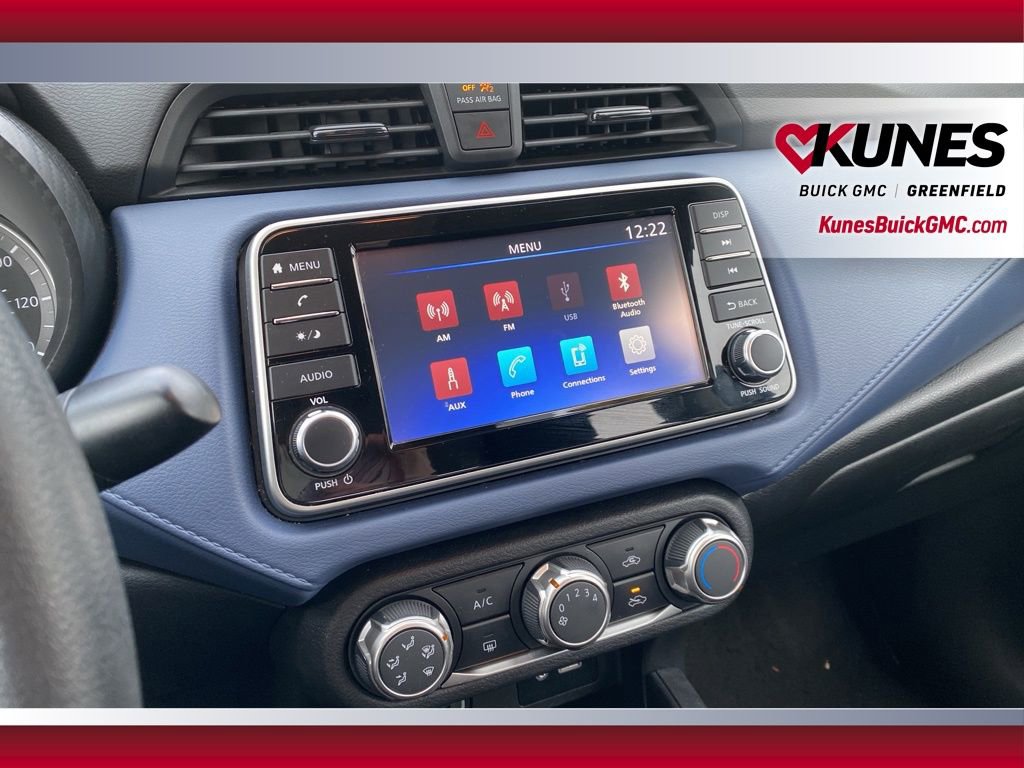 Used 2023 Nissan Versa SV image 17