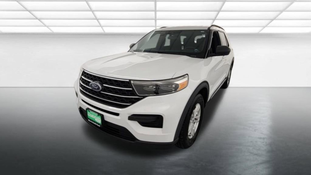 Used 2020 Ford Explorer XLT w/ Comfort Package AWD/4WD image 2