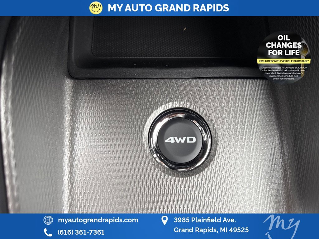 Used 2025 Mitsubishi Outlander Sport LE AWD/4WD image 21