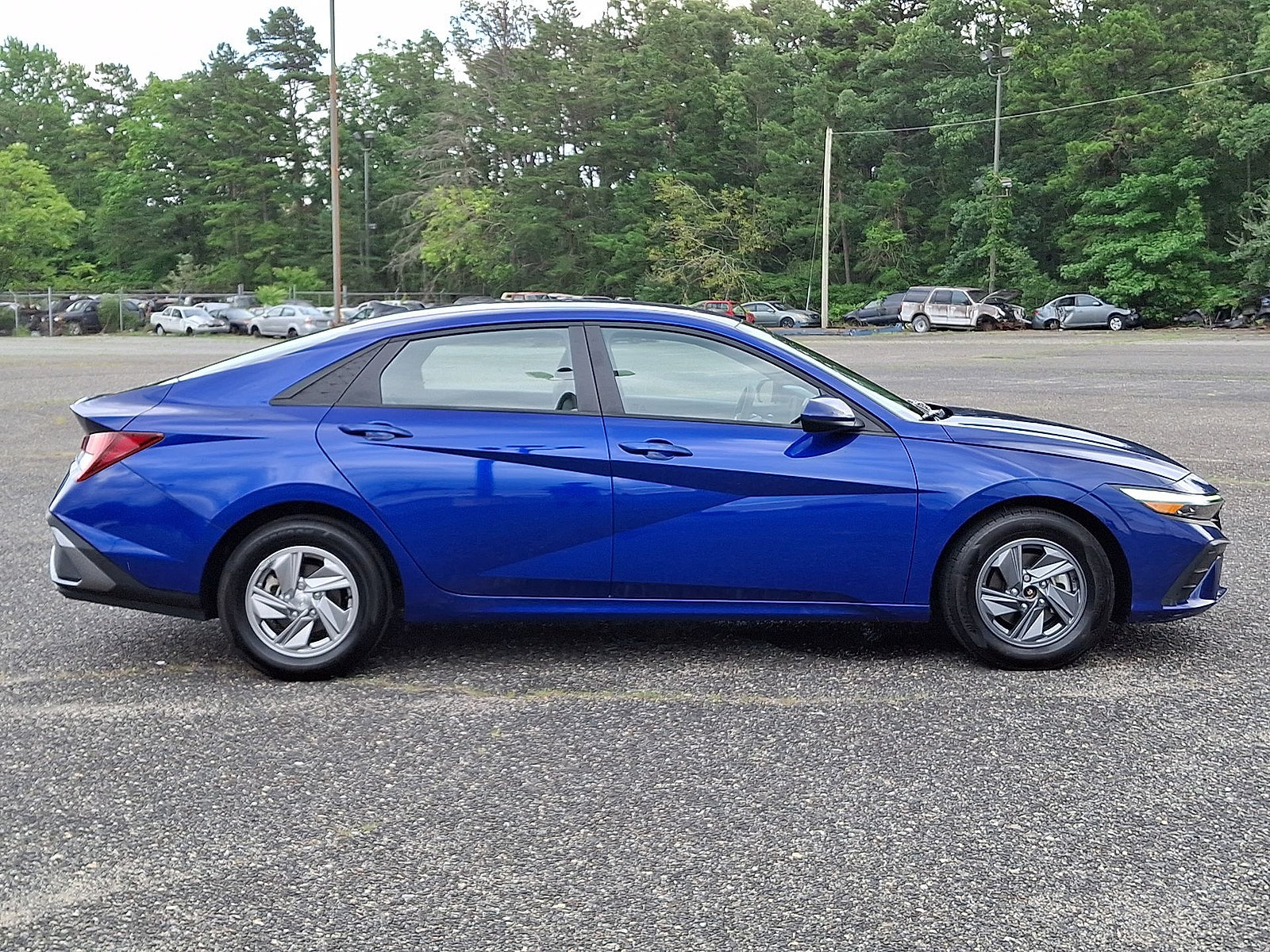 Certified 2025 Hyundai Elantra SE FWD image 31
