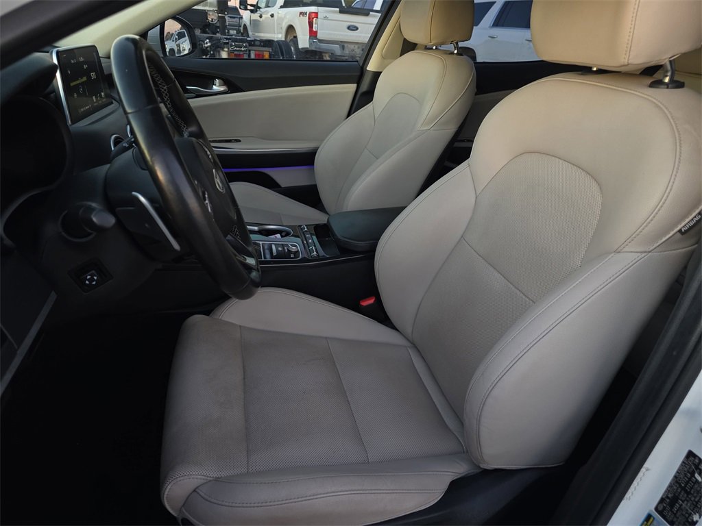 Used 2018 Kia Stinger Premium image 14