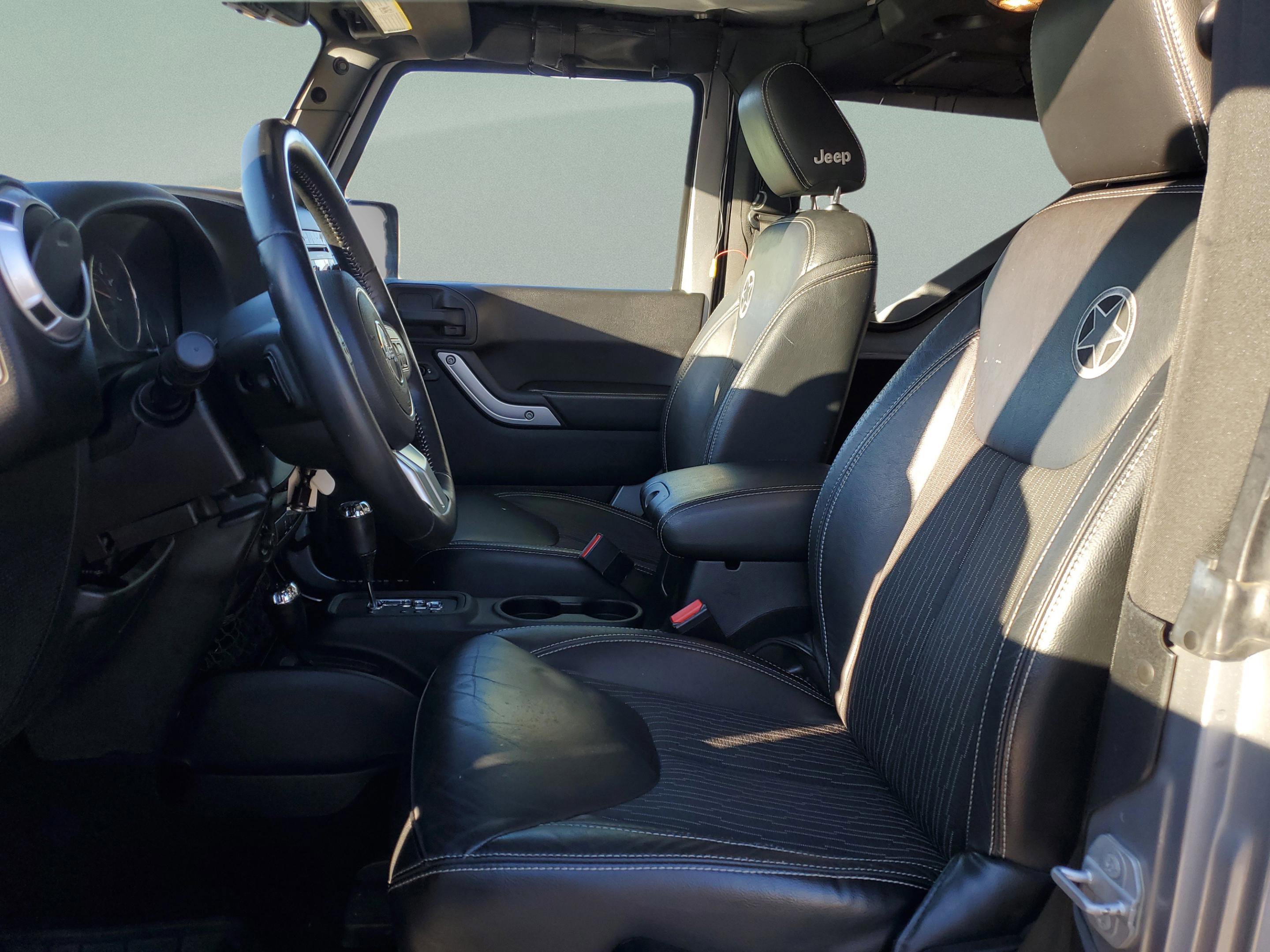 Used 2015 Jeep Wrangler Freedom Edition image 13