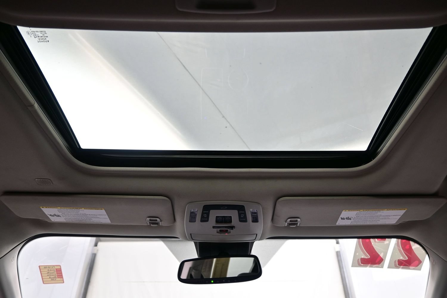 Used 2022 Toyota Sienna XLE FWD image 19