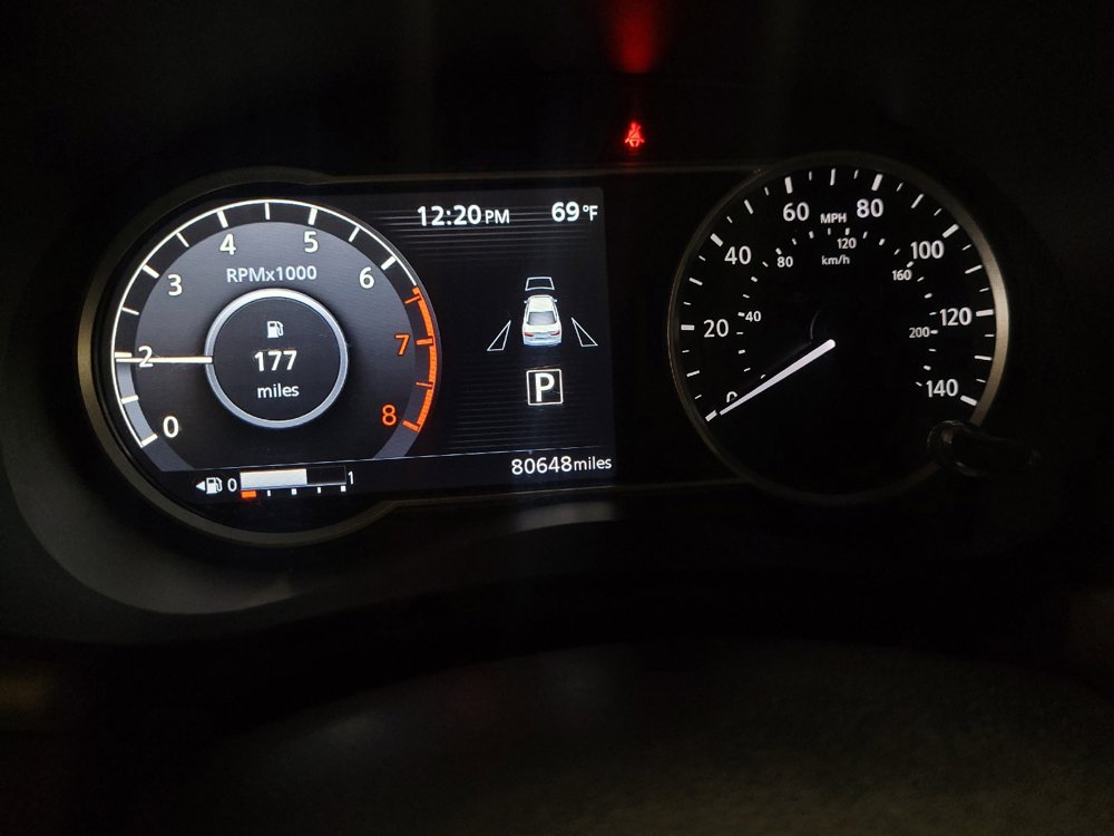 Used 2021 Nissan Versa SV FWD image 23