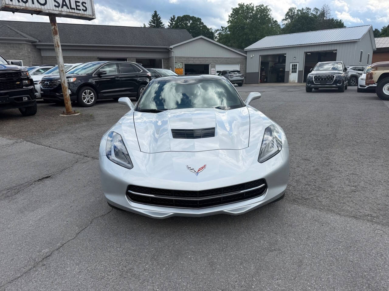 Used 2015 Chevrolet Corvette Stingray Coupe w/ 3LT Preferred Equipment Group RWD image 8