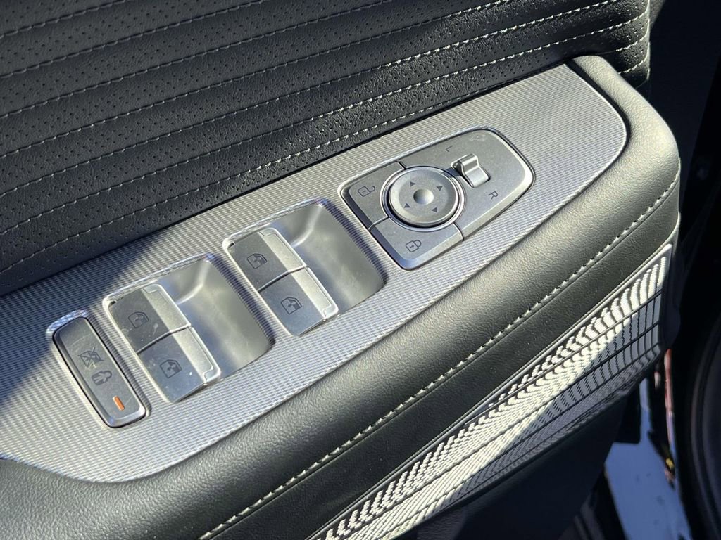 Used 2024 Hyundai Palisade Calligraphy image 18