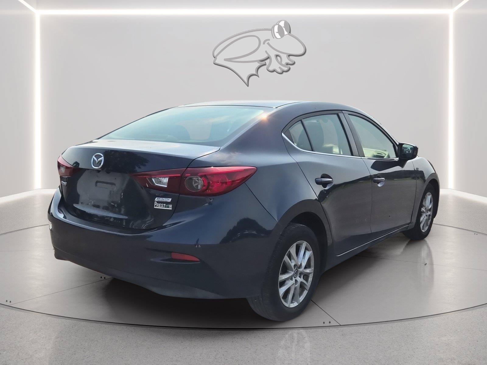 Used 2016 MAZDA MAZDA3 i Sport w/ Preferred Equipment Package FWD image 5