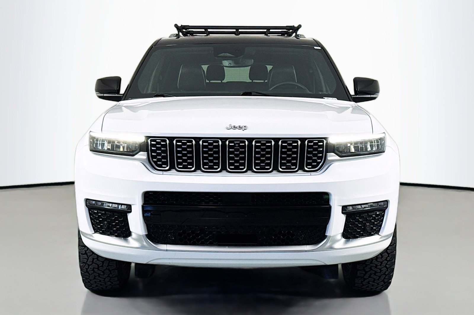 Used 2022 Jeep Grand Cherokee L Summit AWD/4WD image 3