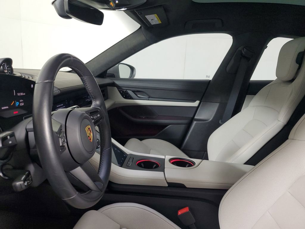 Used 2021 Porsche Taycan AWD/4WD image 21