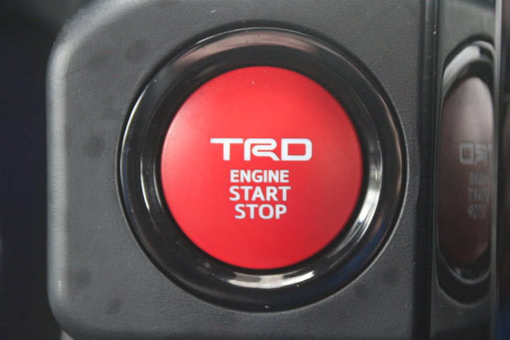 Used 2024 Toyota Tacoma TRD Sport AWD/4WD image 40