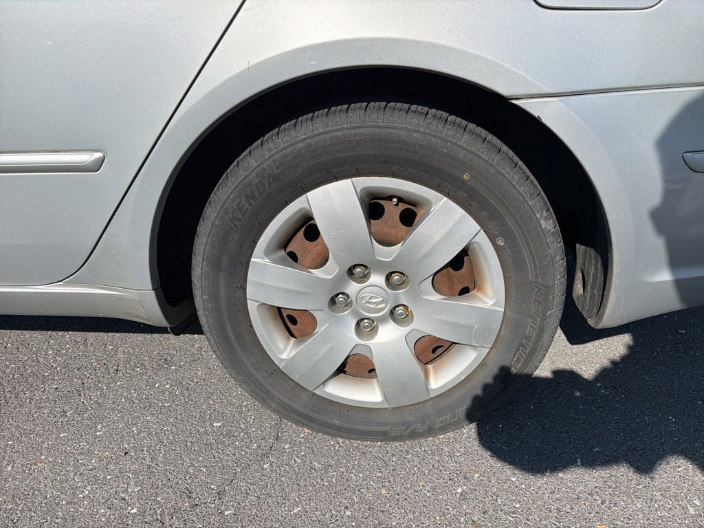 Used 2010 Hyundai Sonata GLS FWD image 12