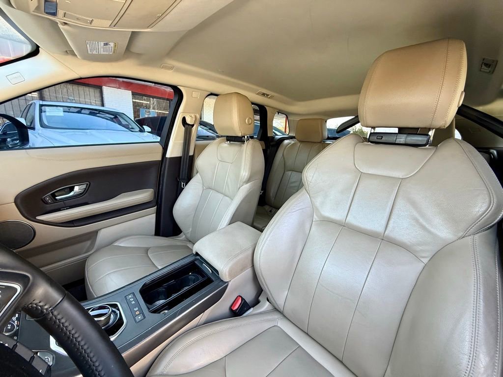 Used 2018 Land Rover Range Rover Evoque SE Premium image 13