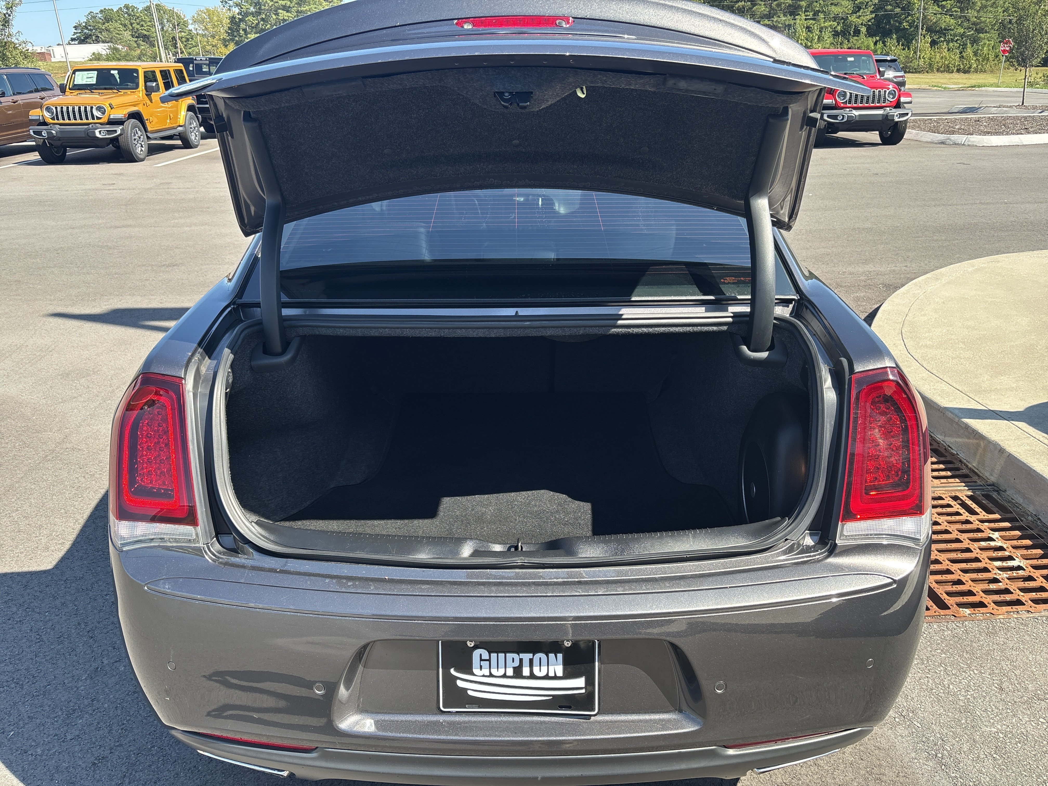 Used 2021 Chrysler 300 S w/ S Model Appearance Package RWD image 37