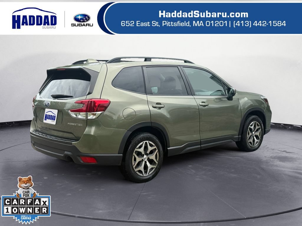 Used 2021 Subaru Forester Premium AWD/4WD image 6