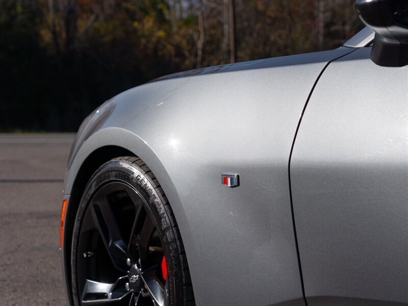 Used 2021 Chevrolet Camaro SS RWD image 11