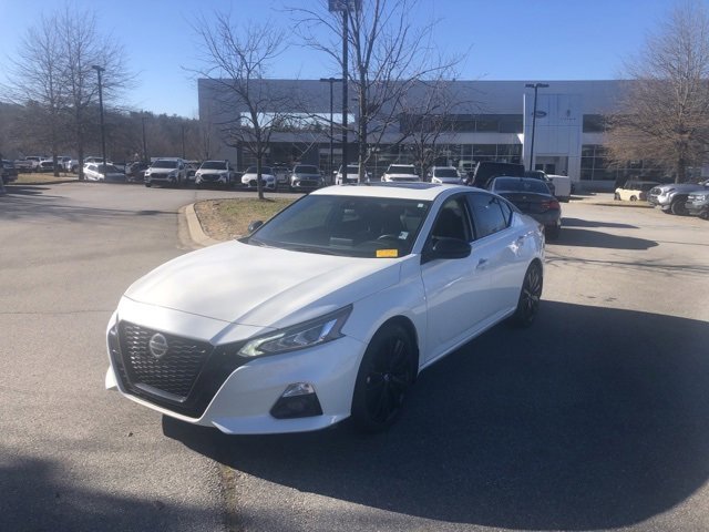 Used 2022 Nissan Altima 2.5 SR w/ Midnight Edition Package image 1
