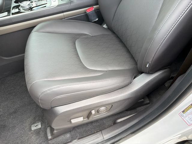 New 2026 Kia Carnival EX FWD image 18