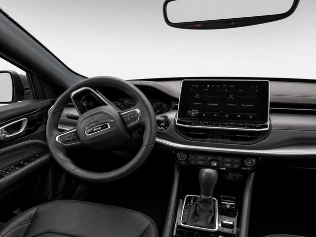 Used 2025 Jeep Compass Limited AWD/4WD image 21