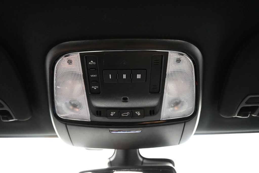 Used 2025 Dodge Durango R/T AWD/4WD image 18