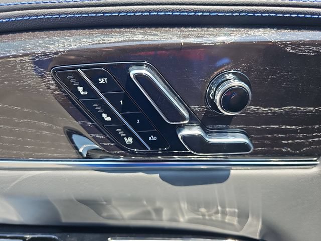 Used 2026 Cadillac Escalade IQ Sport 1 w/ LPO, ONYX Package AWD/4WD image 30