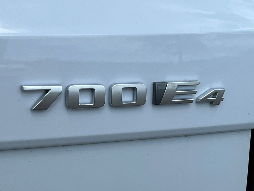 New 2026 Cadillac Optiq Sport 1 w/ LPO, Floor Liner Package AWD/4WD image 2