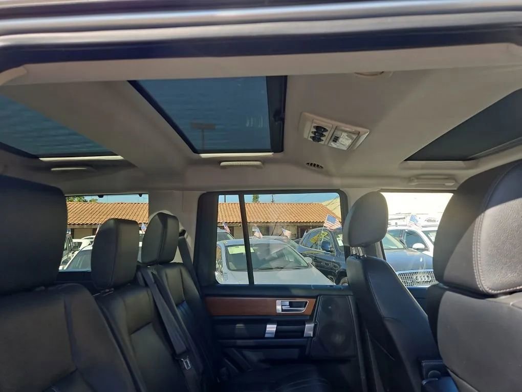 Used 2016 Land Rover LR4 HSE Silver Edition image 21