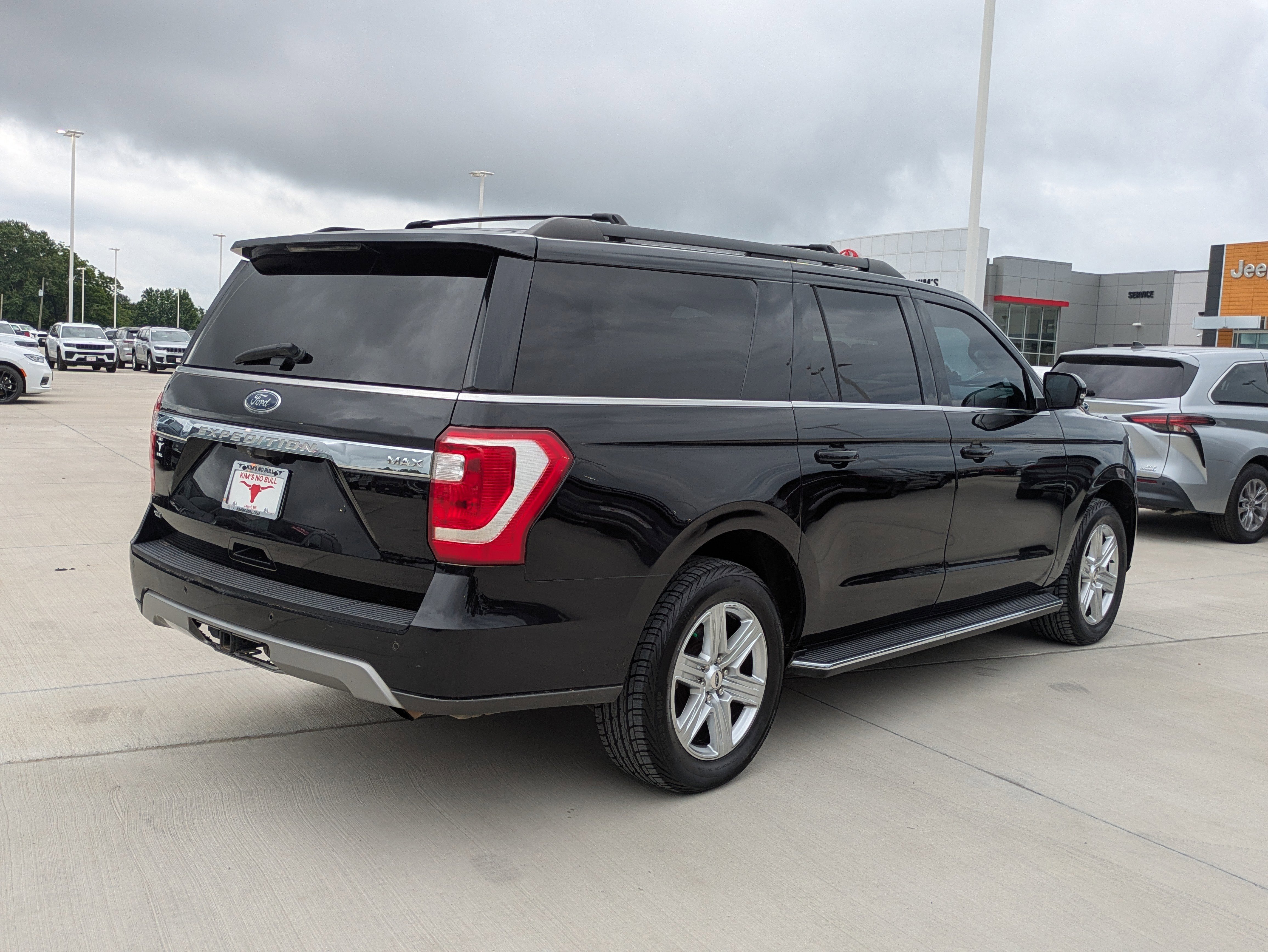 Used 2020 Ford Expedition Max XLT w/ Equipment Group 202A AWD/4WD image 5