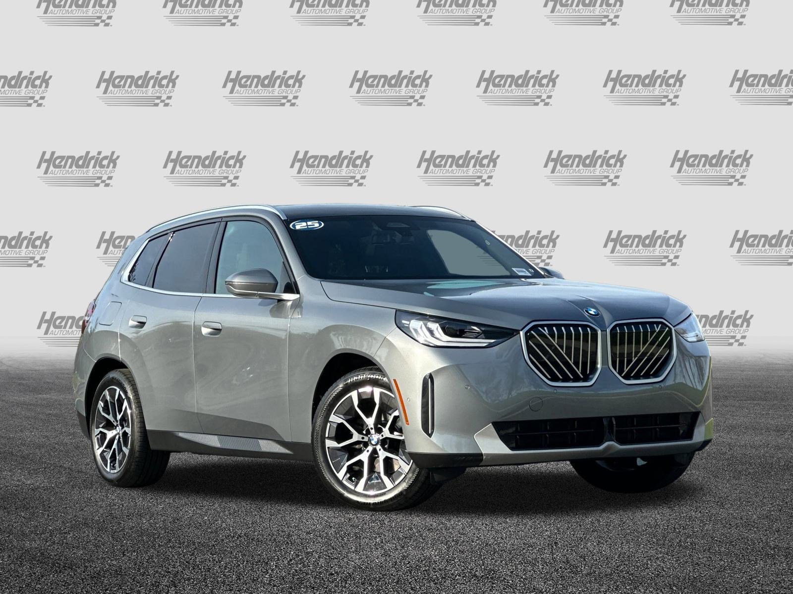 Used 2025 BMW X3 xDrive30i w/ Convenience Package image 2