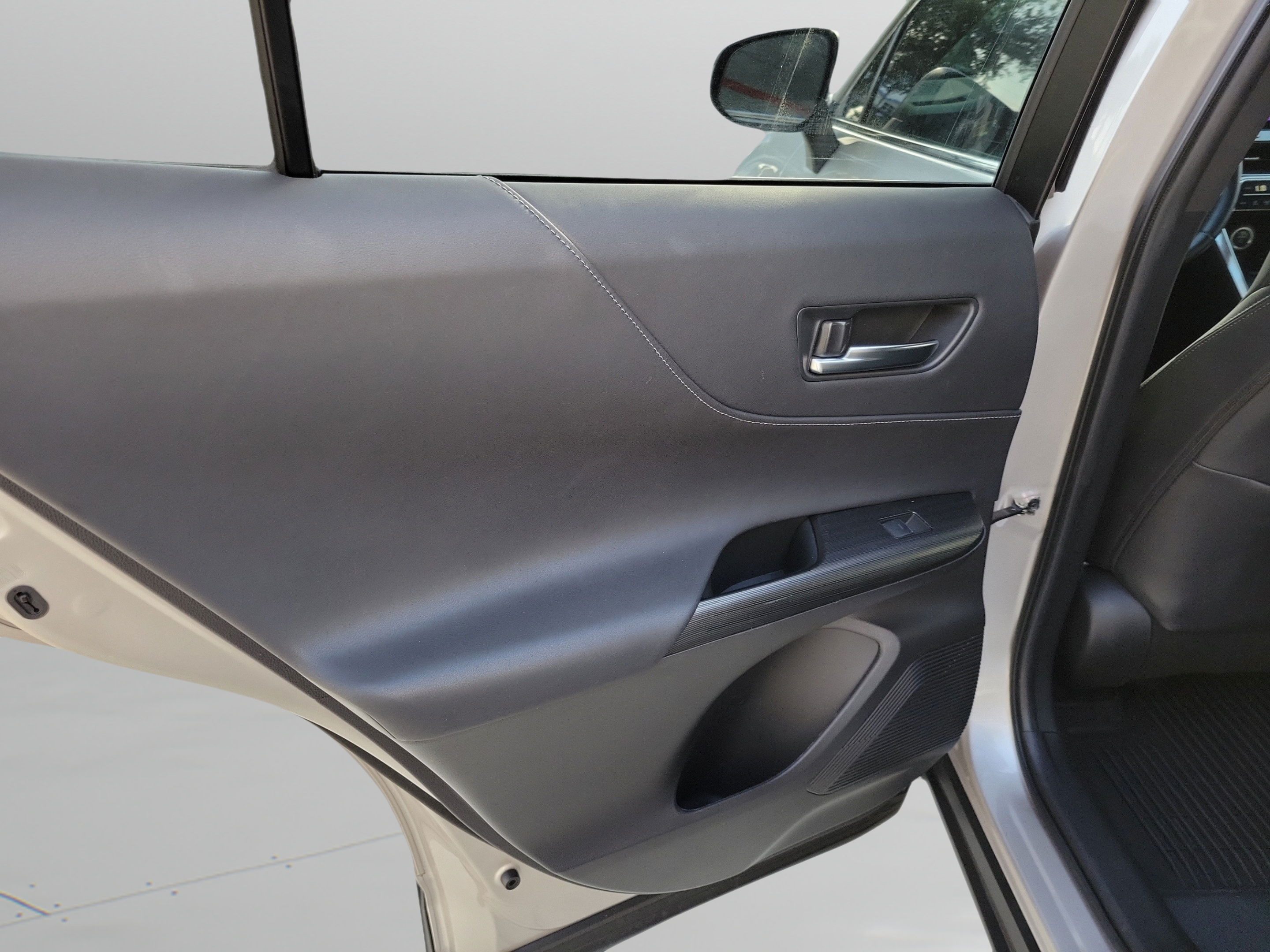 Used 2023 Toyota Venza Limited AWD/4WD image 26