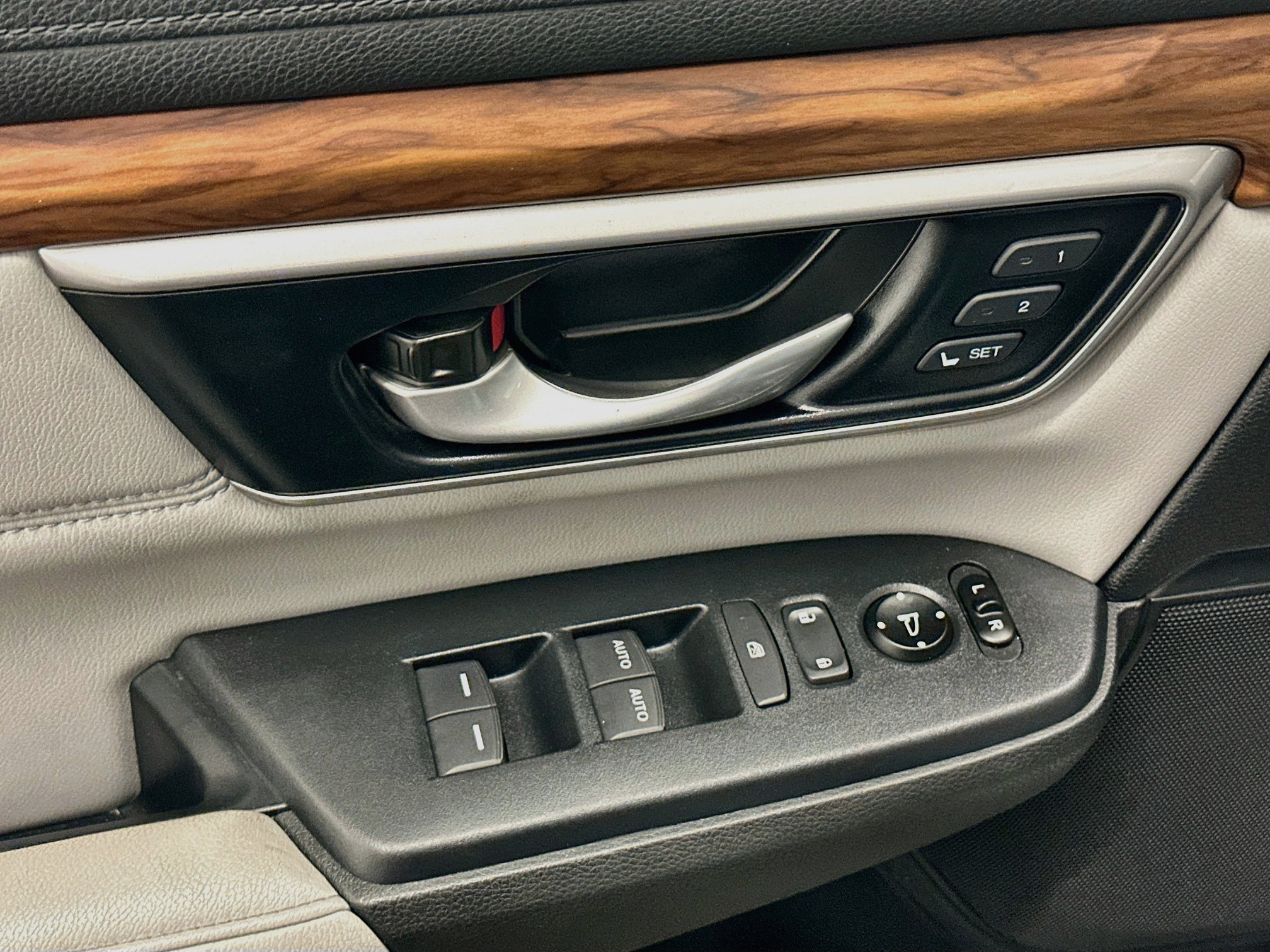 Used 2020 Honda CR-V EX-L image 15