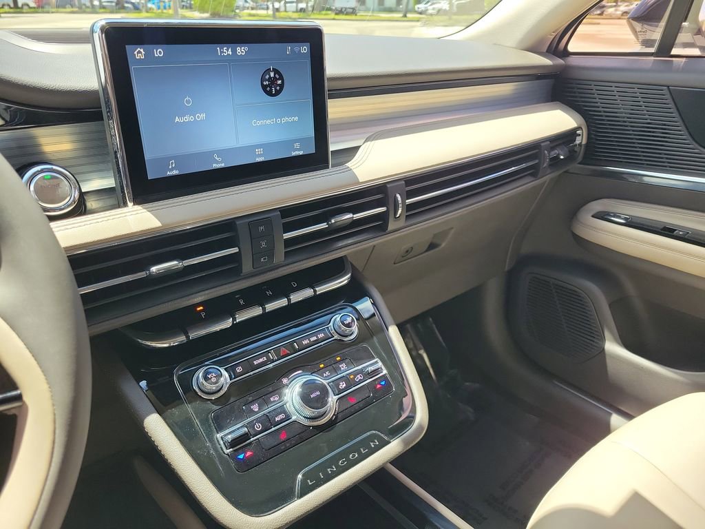 Certified 2022 Lincoln Corsair FWD image 33