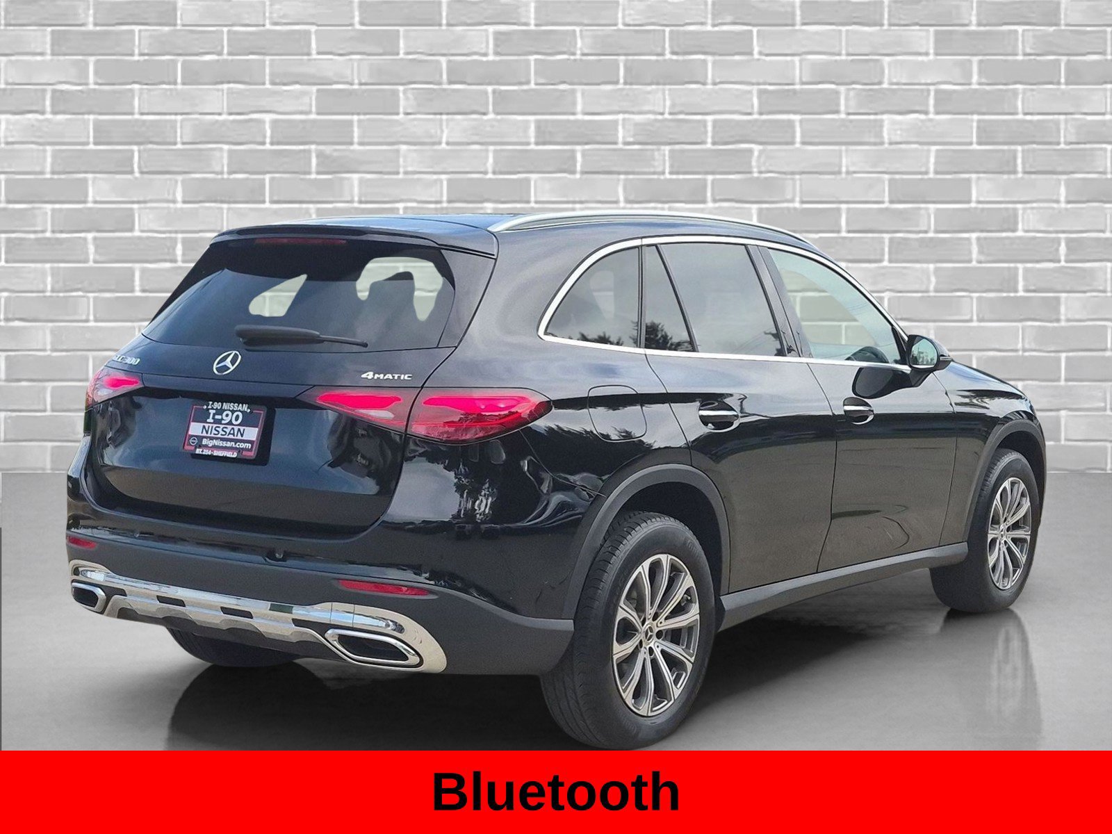 Used 2024 Mercedes-Benz GLC 300 4MATIC image 7