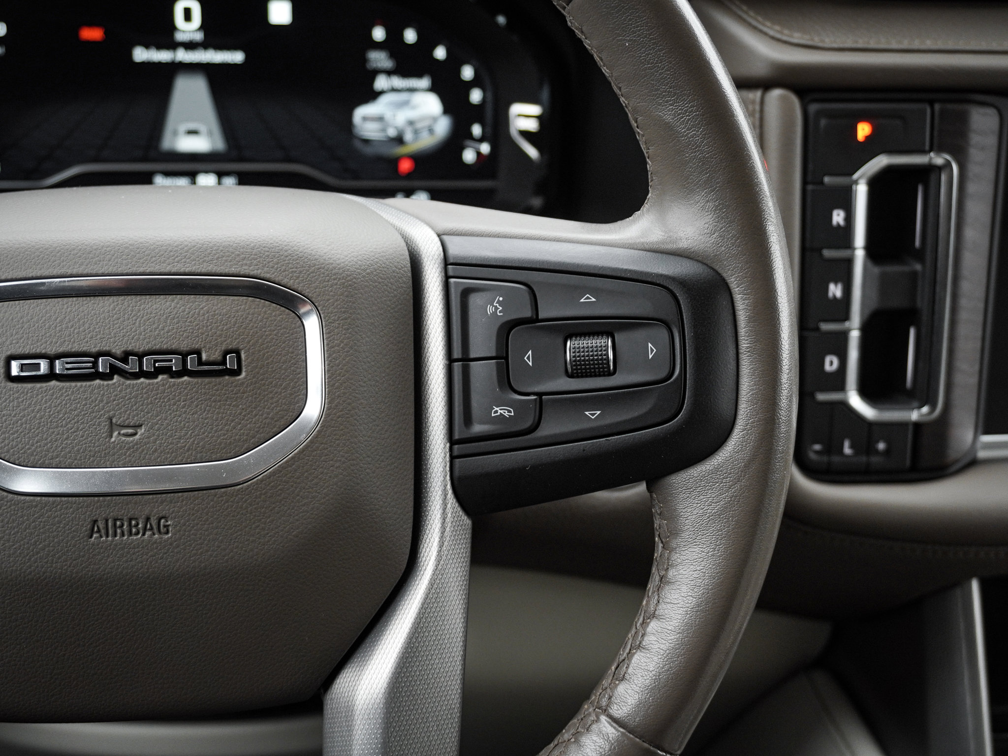 Used 2022 GMC Yukon XL Denali image 20